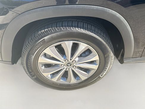 Used 2021 Mercedes-Benz GLE 350 w/ 3rd Row Seat Package image 38