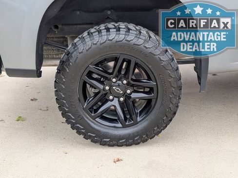 Used 2023 Chevrolet Silverado 1500 LT Trail Boss w/ Convenience Package II AWD/4WD image 4