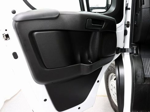 Used 2023 RAM ProMaster 2500 image 17