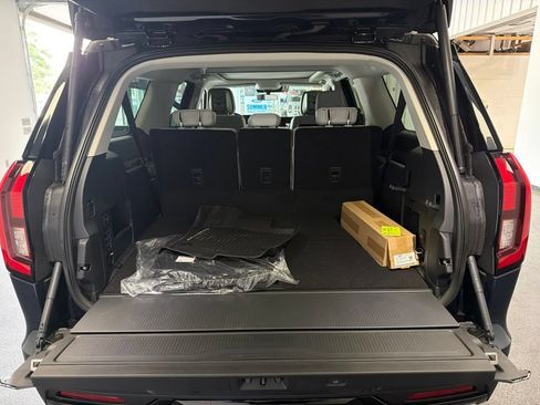 New 2027 Ford Expedition Max Platinum AWD/4WD image 17