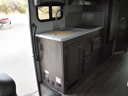 Used 2024 Ford E-450 and Econoline 450 Super Duty w/ Motorhome Prep Package image 11