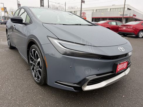 New 2026 Toyota Prius Plug-In Hybrid image 2