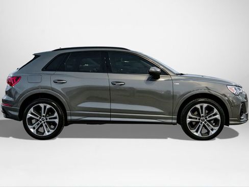 Used 2020 Audi Q3 2.0T Prestige w/ Prestige Package image 5