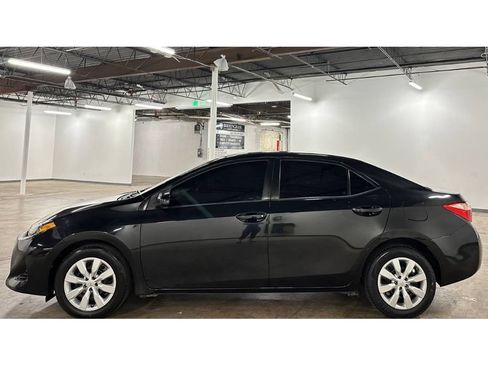 Used 2019 Toyota Corolla LE FWD image 8