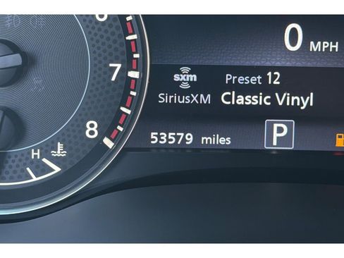Used 2021 Nissan Armada SV w/ SV Appearance Package RWD image 32