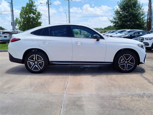 Used 2024 Mercedes-Benz GLC 300 4MATIC image 10