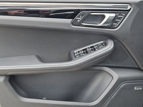 Certified 2026 Porsche Macan S AWD/4WD image 22