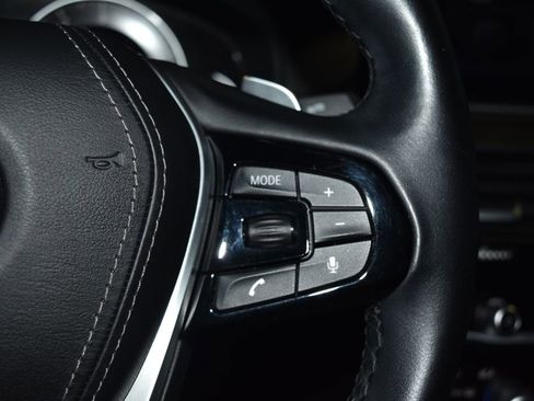 Used 2019 BMW 530i w/ Convenience Package image 11