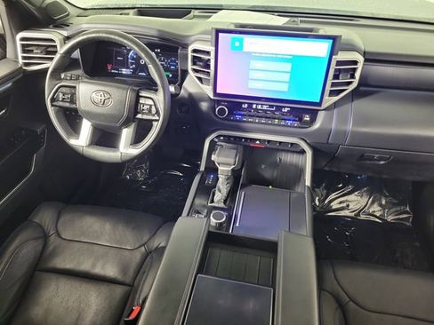 Used 2025 Toyota Sequoia Platinum AWD/4WD image 16