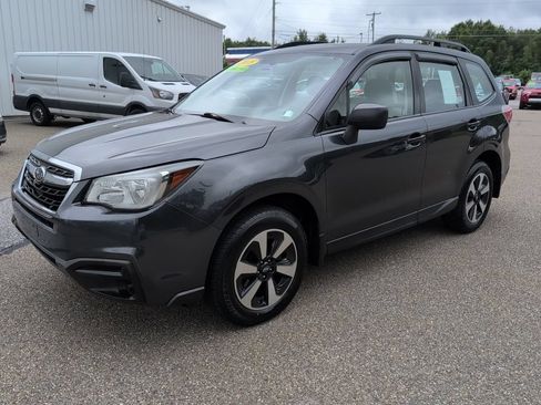 Used 2018 Subaru Forester 2.5i w/ Alloy Wheel Package AWD/4WD image 2