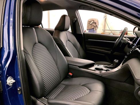 Used 2023 Toyota Camry SE image 7