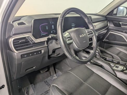 Used 2024 Kia Telluride EX FWD image 11