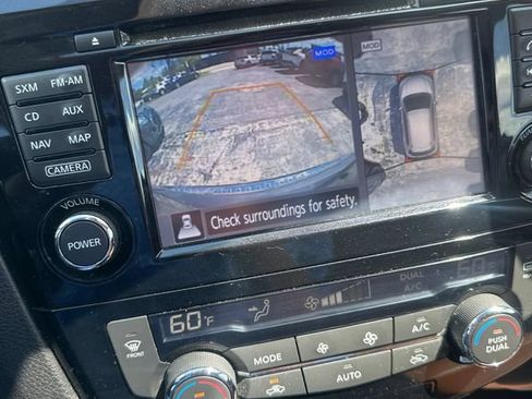 Used 2017 Nissan Rogue SL w/ SL Premium Package FWD image 20
