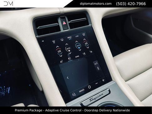 Used 2022 Porsche Taycan 4 Cross Turismo AWD/4WD image 41