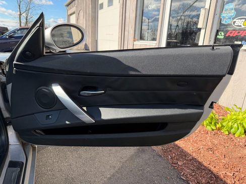 Used 2007 BMW M Roadster image 30