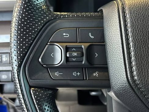 Used 2025 Toyota Tacoma SR5 AWD/4WD image 26