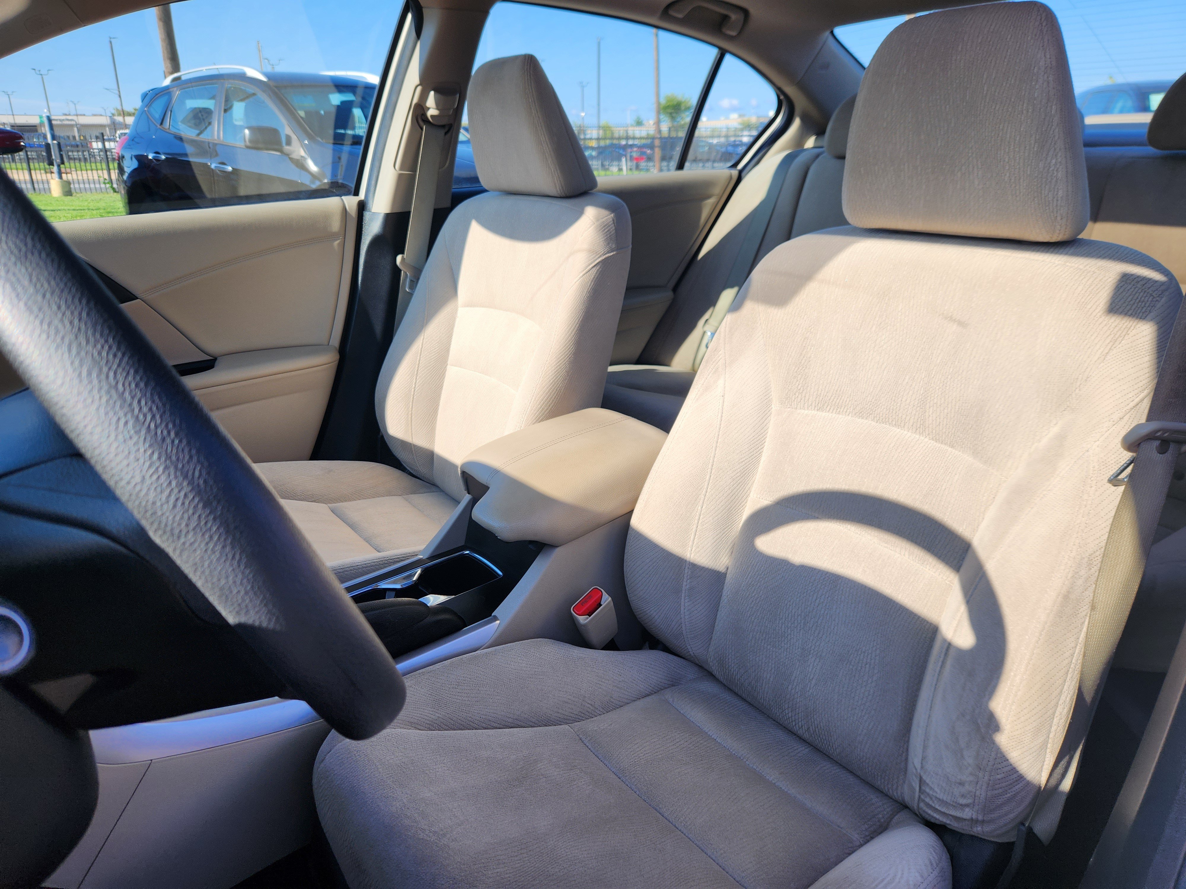 Used 2015 Honda Accord EX image 7