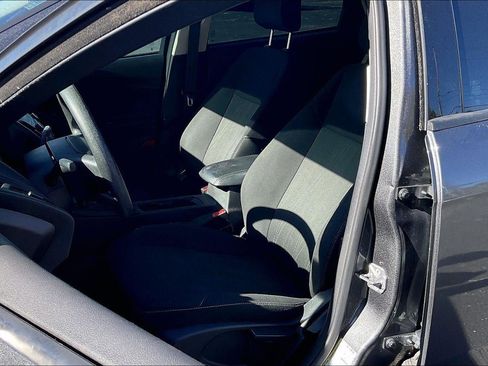 Used 2018 Ford Focus SE image 23