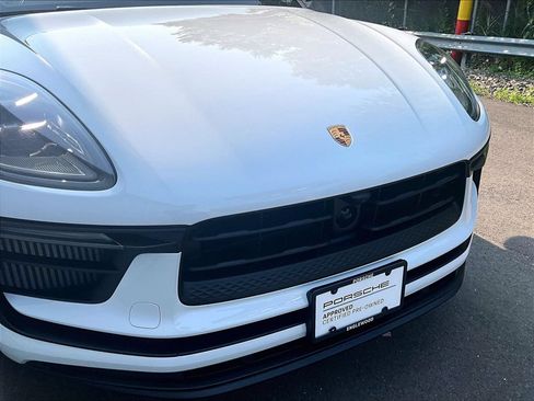 Certified 2026 Porsche Macan S AWD/4WD image 32