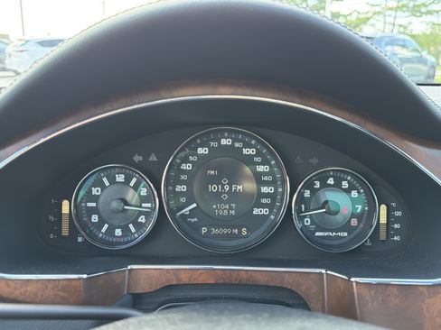Used 2008 Mercedes-Benz CLS 63 AMG image 34