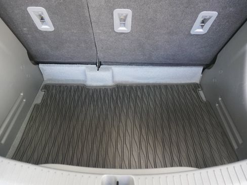 Used 2018 Chevrolet Bolt LT image 21