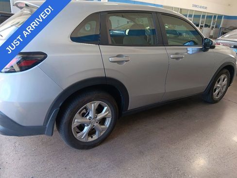 Used 2024 Honda HR-V LX image 3