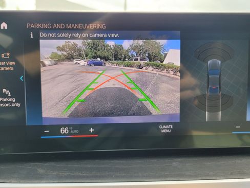 Certified 2023 BMW 330i Sedan w/ Driving Assistance Package image 25