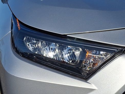 Certified 2021 Toyota RAV4 LE image 9