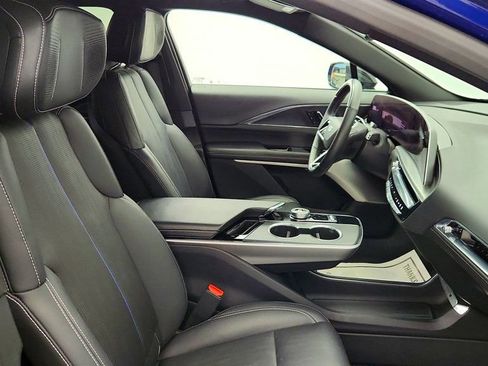 Used 2024 Cadillac Lyriq Sport image 25