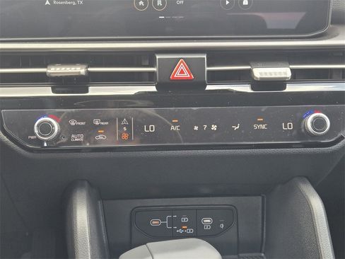 New 2026 Kia Sportage SX image 14