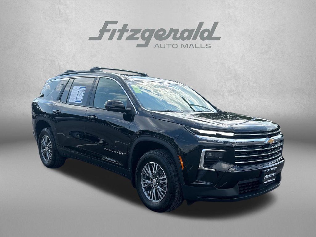 Used 2025 Chevrolet Traverse LT w/ LPO, Floor Liner Package FWD 360° Tour