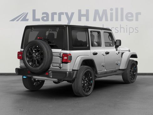 Used 2023 Jeep Wrangler Unlimited Rubicon 4xe w/ Steel Bumper Group image 2