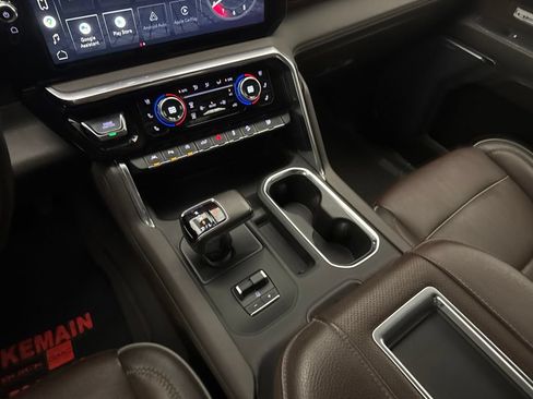 Used 2022 GMC Sierra 1500 Denali w/ Technology Package AWD/4WD image 18