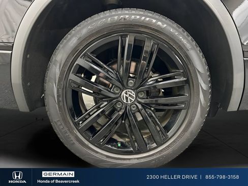 Used 2022 Volkswagen Tiguan SE R-Line FWD image 29