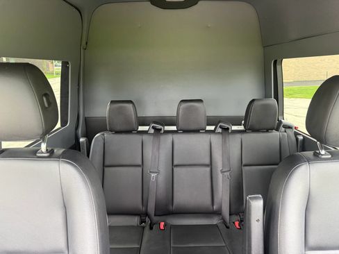 Used 2020 Mercedes-Benz Sprinter 2500 image 36