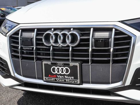 Used 2023 Audi Q7 3.0T Premium Plus w/ Premium Plus Package AWD/4WD image 8