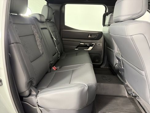 Used 2025 Toyota Tundra Limited image 29