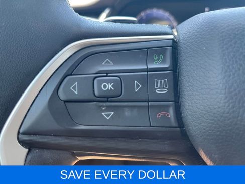 Used 2023 Jeep Grand Cherokee L Laredo RWD image 19