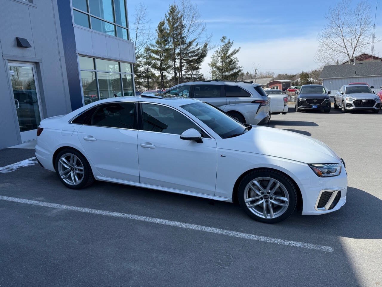 Used 2024 Audi A4 2.0T Premium Plus AWD/4WD image 5