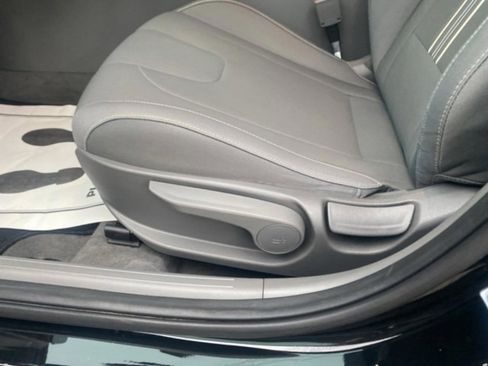 Used 2023 Hyundai Elantra SEL w/ Convenience Package image 31