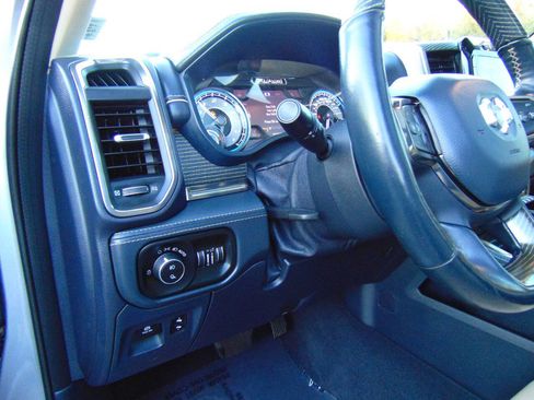 Used 2019 RAM 1500 Limited w/ Advanced Safety Group image 18