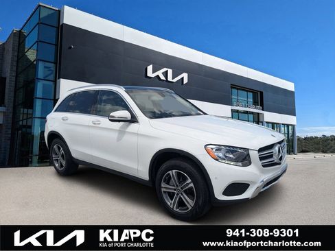 Used 2019 Mercedes-Benz GLC 300 w/ Multimedia Package image 1