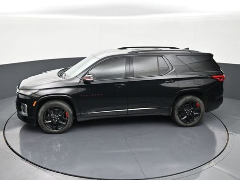 Used 2023 Chevrolet Traverse Premier w/ Redline Edition FWD image 13