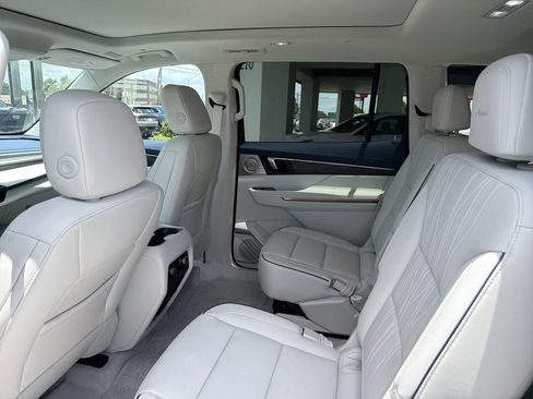 New 2026 Buick Enclave Avenir w/ Super Cruise Package AWD/4WD image 18