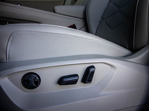 New 2026 Volkswagen Atlas SE image 29