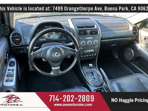 Used 2005 Lexus IS 300 RWD image 18