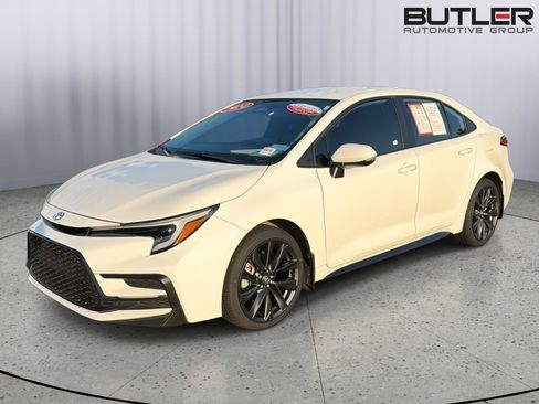 Used 2024 Toyota Corolla SE FWD image 1