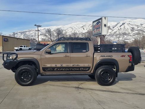 Used 2022 Nissan Frontier PRO-4X image 4
