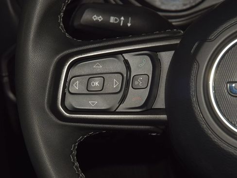 Used 2025 Jeep Gladiator Rubicon AWD/4WD image 37
