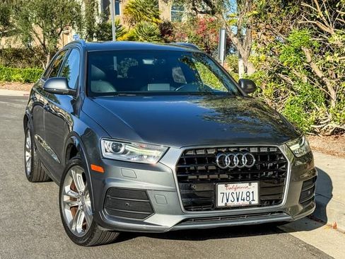 Used 2017 Audi Q3 2.0T Premium Plus w/ Premium Plus Package FWD image 4